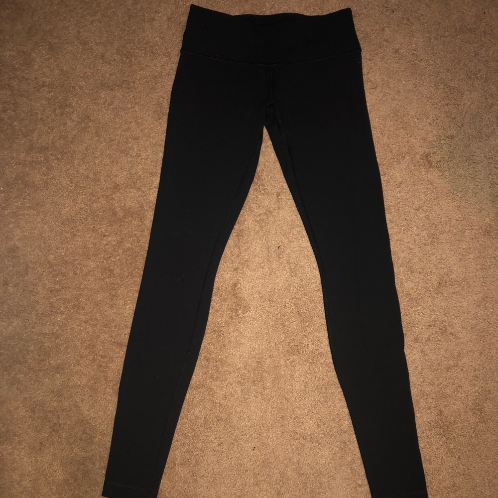 Black lululemon leggings